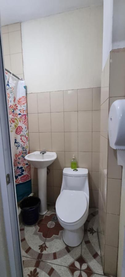 Hotel Chaparral Panajachel Kültér fotó